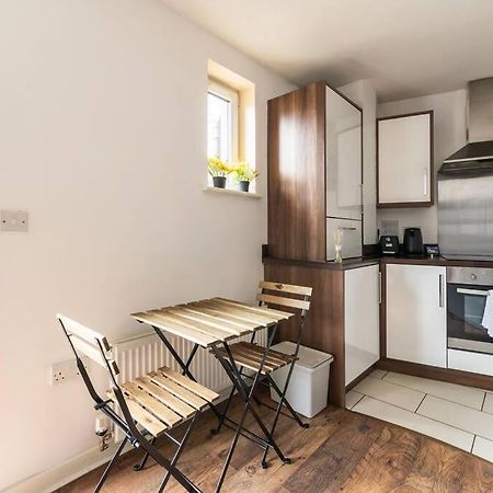 Stunning 1 Bd Flat In Lochend Park With A Patio Apartamento Edimburgo Exterior foto