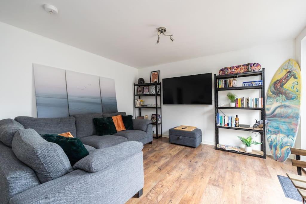 Stunning 1 Bd Flat In Lochend Park With A Patio Apartamento Edimburgo Exterior foto